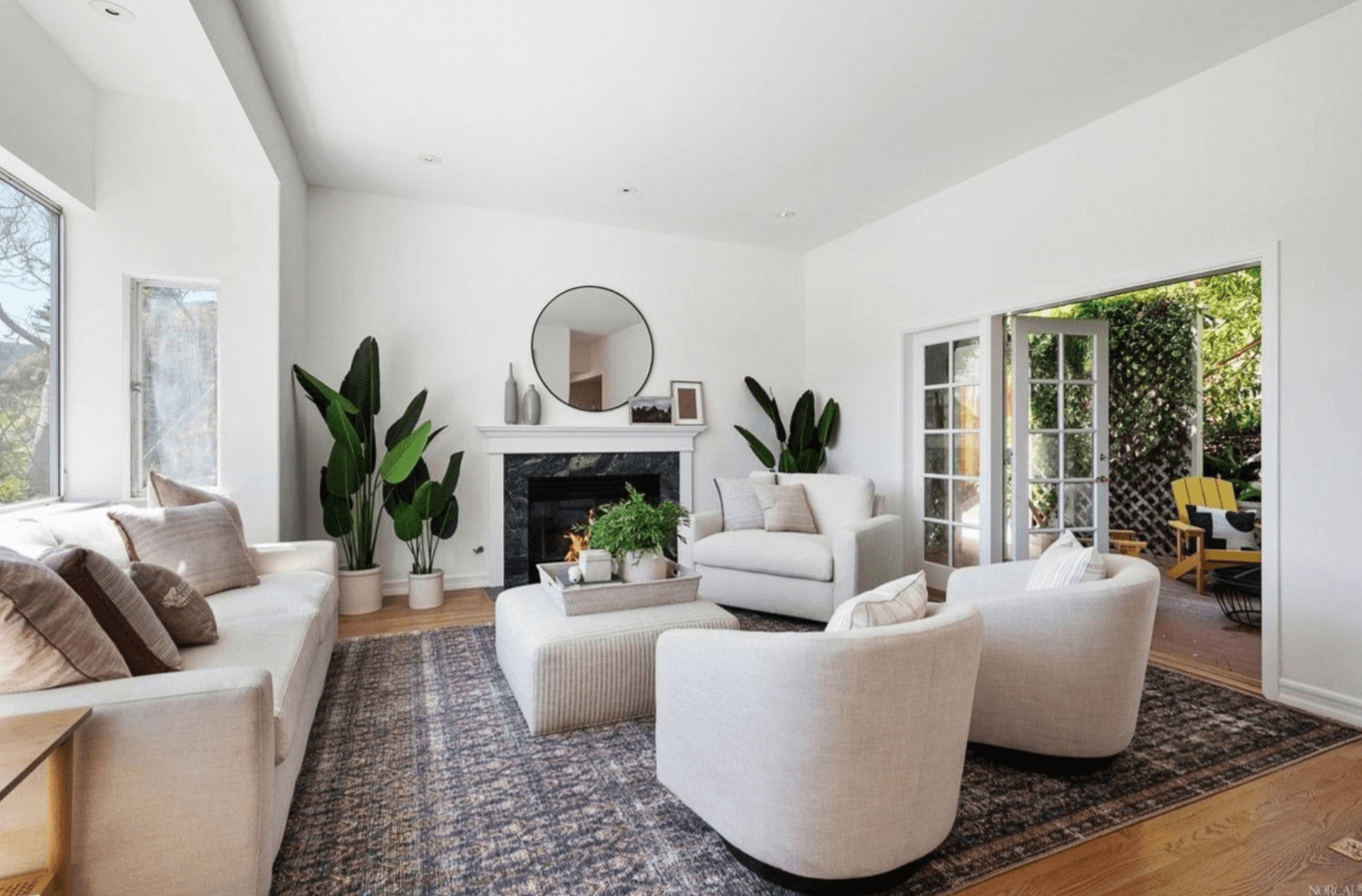 A Personal Touch, But Not Too Much: Tips for Depersonalizing a Home
